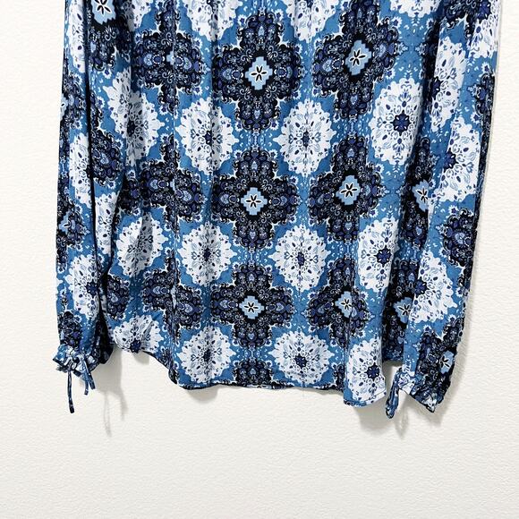 [LOFT] Blue Paisley Medallion Pintucked Long Sleeve Tie Cuff Blouse Sz Medium M - Picture 6 of 12
